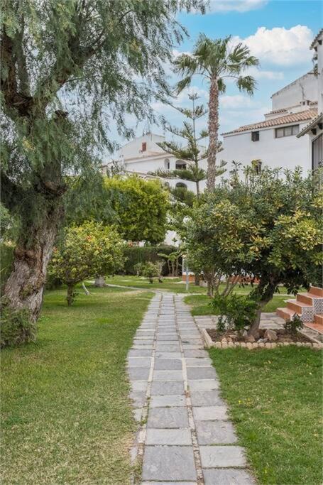 Beautiful Apartment With 2 Bedrooms Close To Beach Torrevieja Bagian luar foto